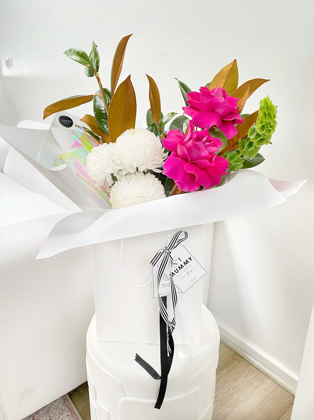 'Grandiose' Personalised Bouquet Bags (Optional Vase)