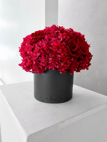 Lasting preserved flowers hydrangeas and roses. Personalised flowers. Valentines Day Flowers. Melbourne Florist.